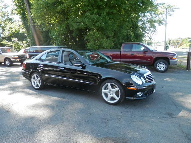 Mercedes-Benz E-Class 2009 photo 4