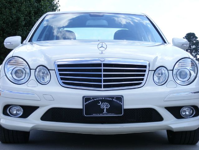 Mercedes-Benz E-Class 2009 photo 2