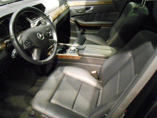 Mercedes-Benz E-Class 2010 photo 4