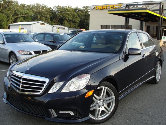 Mercedes-Benz E-Class 2010 photo 1