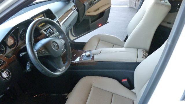 Mercedes-Benz E-Class 2010 photo 5