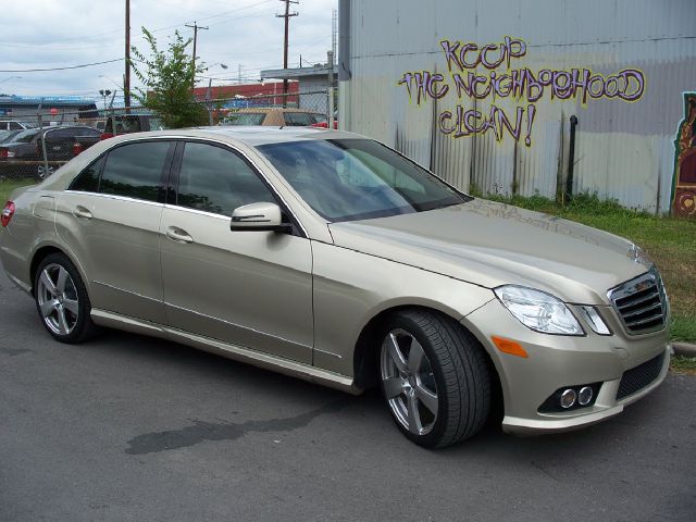 Mercedes-Benz E-Class 2010 photo 4