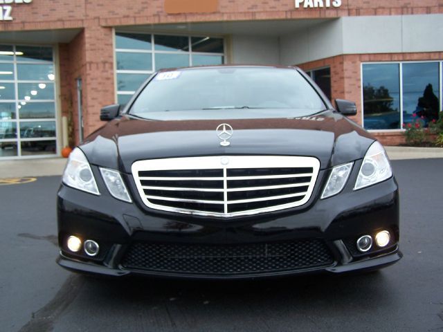 Mercedes-Benz E-Class 2010 photo 3