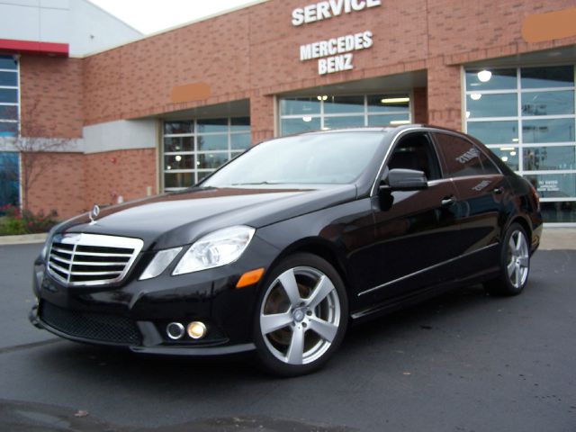 Mercedes-Benz E-Class 2010 photo 4