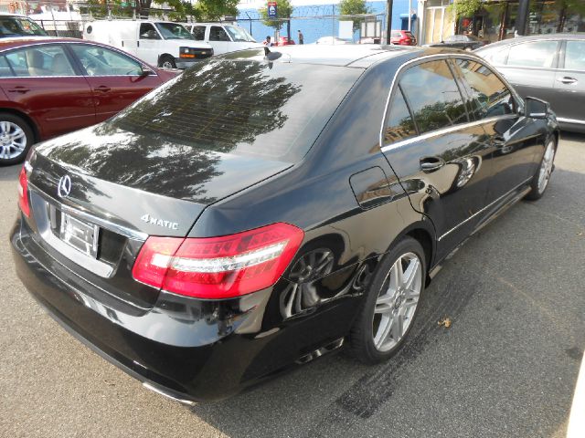 Mercedes-Benz E-Class 2010 photo 1