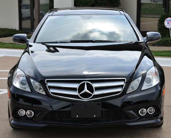 Mercedes-Benz E-Class 2010 photo 2