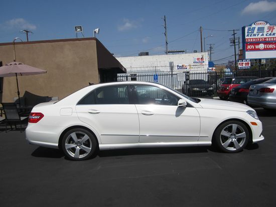 Mercedes-Benz E-Class 2010 photo 24