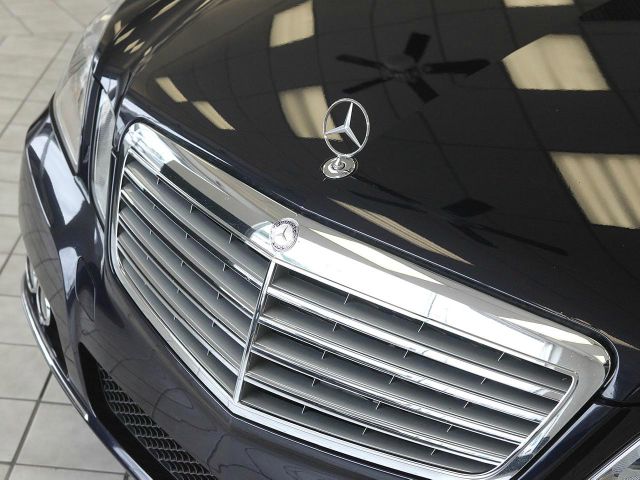 Mercedes-Benz E-Class 2010 photo 24