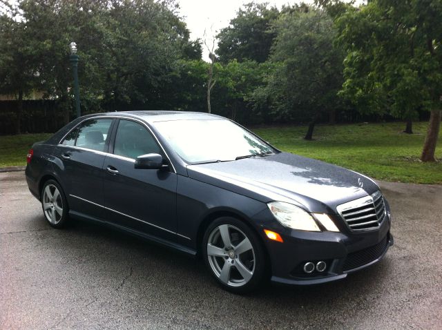 Mercedes-Benz E-Class 2010 photo 3