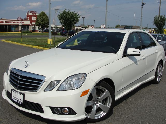 Mercedes-Benz E-Class 2010 photo 2