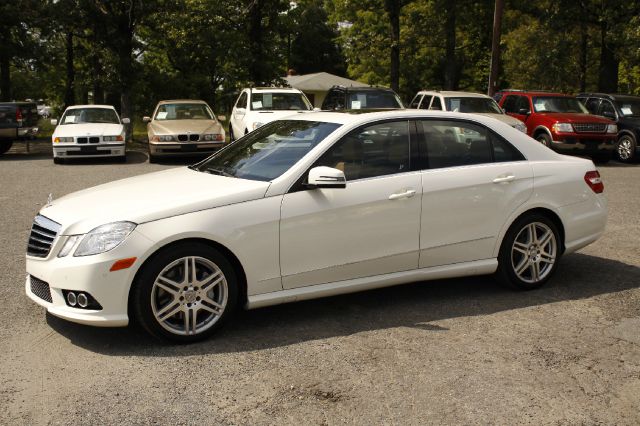 Mercedes-Benz E-Class 2010 photo 31