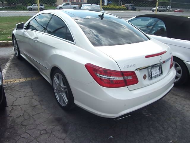 Mercedes-Benz E-Class Unknown Sedan