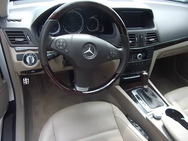 Mercedes-Benz E-Class 2010 photo 2