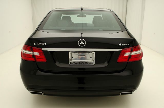 Mercedes-Benz E-Class 2010 photo 3