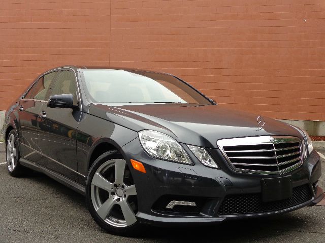 Mercedes-Benz E-Class 2010 Nissan 2.0S Sedan