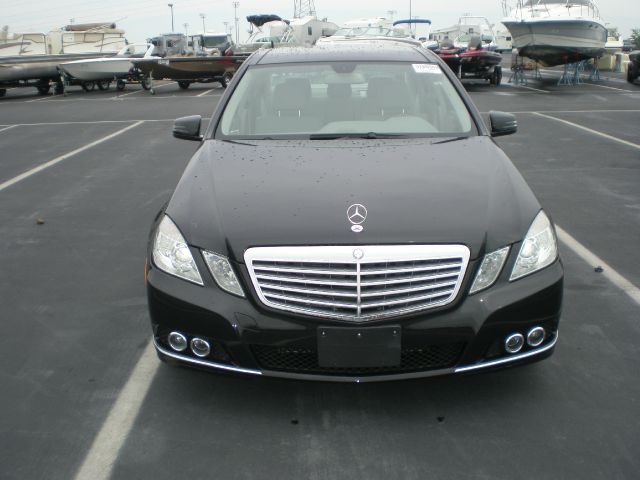 Mercedes-Benz E-Class 2010 photo 1