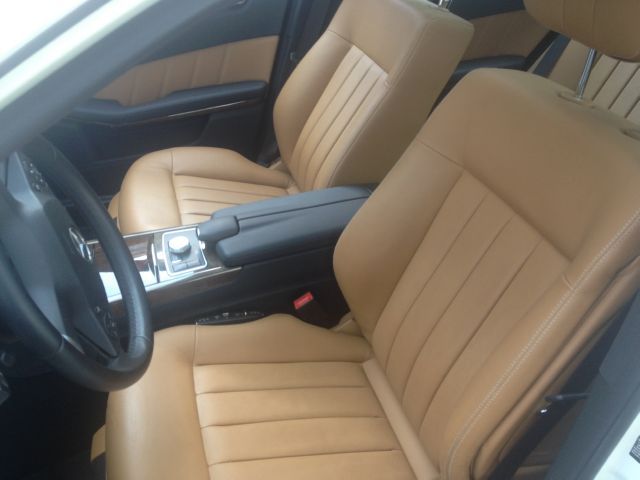 Mercedes-Benz E-Class 2010 photo 35