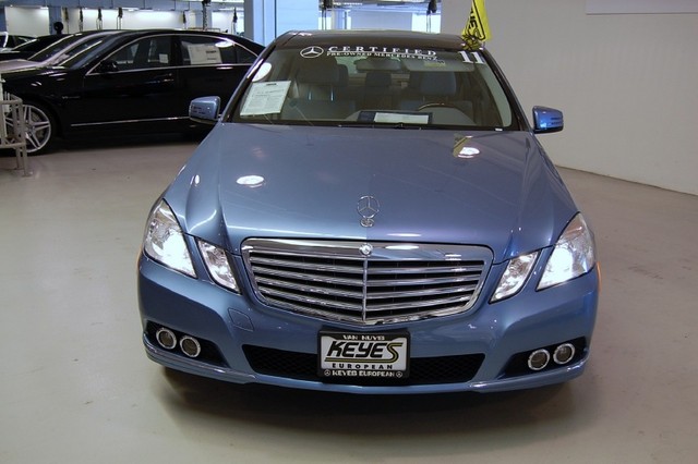 Mercedes-Benz E-Class 2011 photo 1