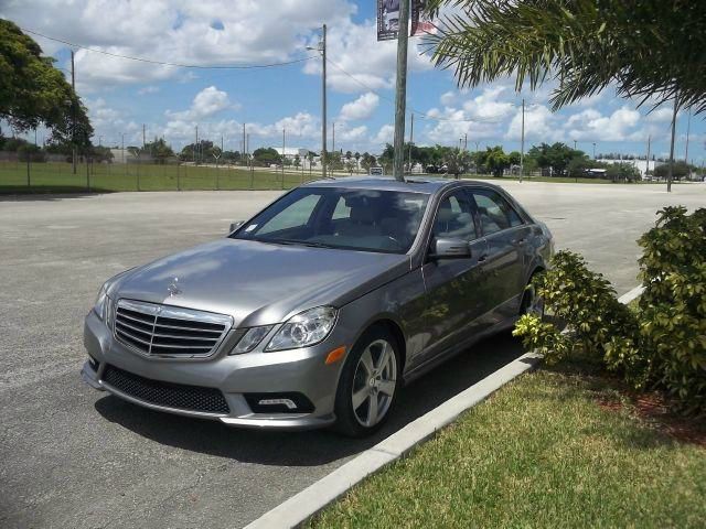 Mercedes-Benz E-Class 2011 photo 1