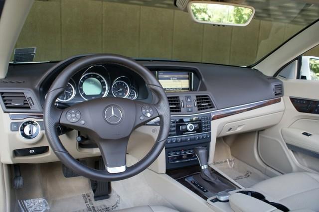 Mercedes-Benz E-Class 2011 photo 4