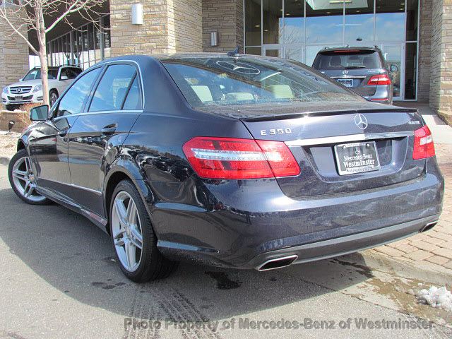 Mercedes-Benz E-Class 2011 photo 1