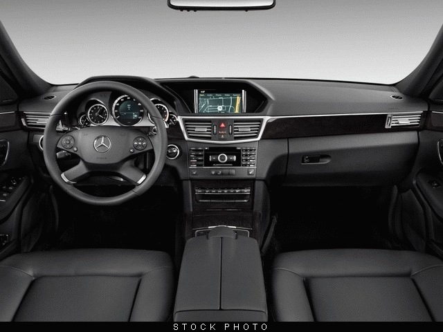 Mercedes-Benz E-Class 2011 photo 3