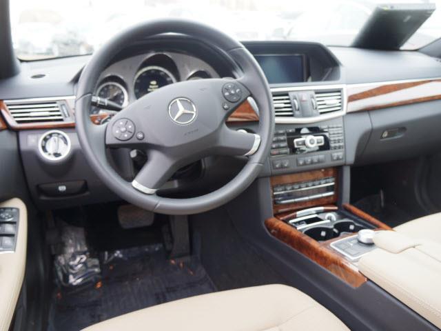 Mercedes-Benz E-Class 2012 photo 15
