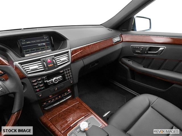 Mercedes-Benz E-Class 2012 photo 3