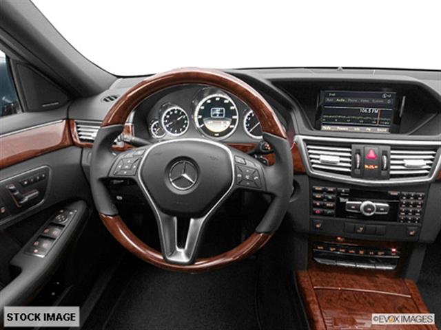 Mercedes-Benz E-Class 2012 photo 5