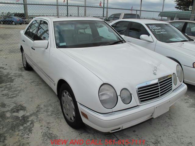 Mercedes-Benz E Class 1996 photo 2