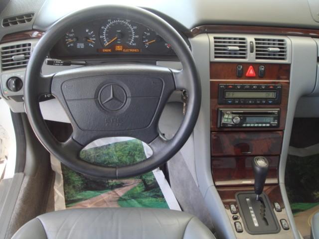 Mercedes-Benz E Class 1996 photo 4