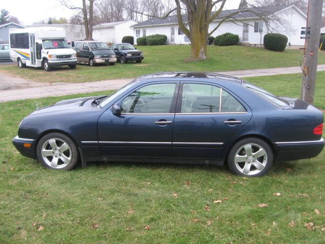 Mercedes-Benz E Class 1997 photo 1