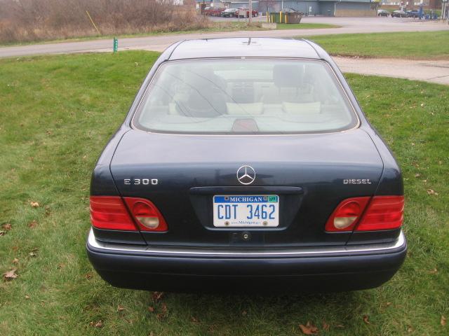 Mercedes-Benz E Class 1997 photo 3