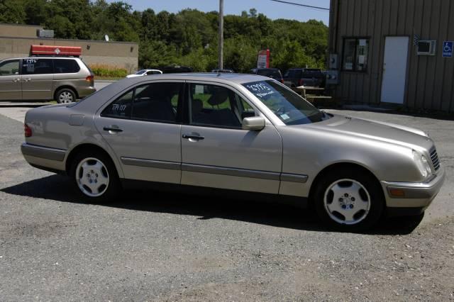 Mercedes-Benz E Class 1997 photo 1