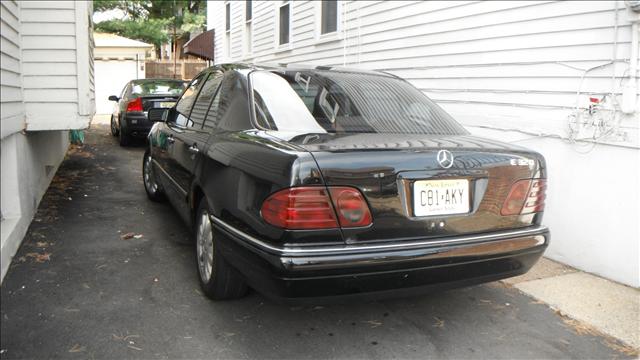 Mercedes-Benz E Class 1997 photo 2