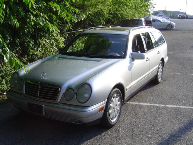 Mercedes-Benz E Class 1999 photo 1