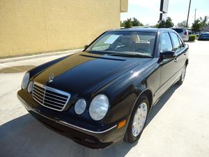 Mercedes-Benz E Class 2000 photo 2