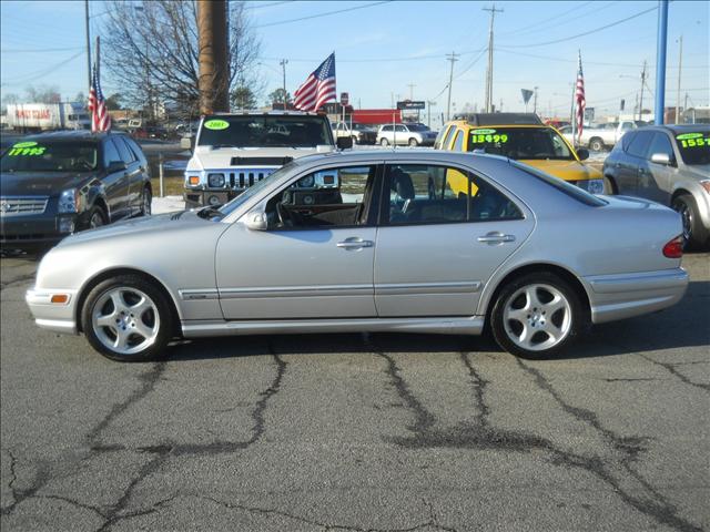 Mercedes-Benz E Class 2001 photo 2