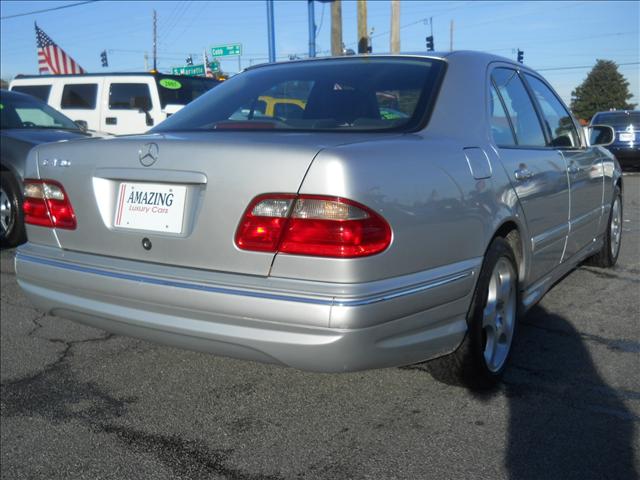 Mercedes-Benz E Class 2001 photo 4