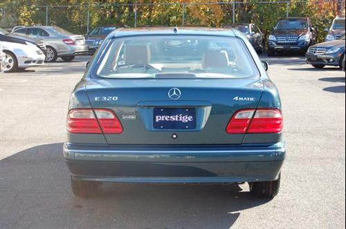 Mercedes-Benz E Class 2001 photo 3