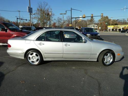 Mercedes-Benz E Class 2001 photo 1