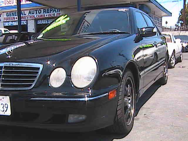 Mercedes-Benz E Class 2001 photo 2