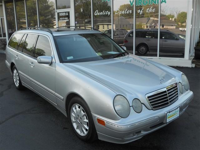 Mercedes-Benz E Class 2001 photo 1