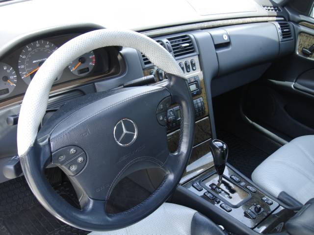 Mercedes-Benz E Class 2001 photo 4