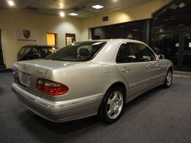 Mercedes-Benz E Class 2001 photo 5