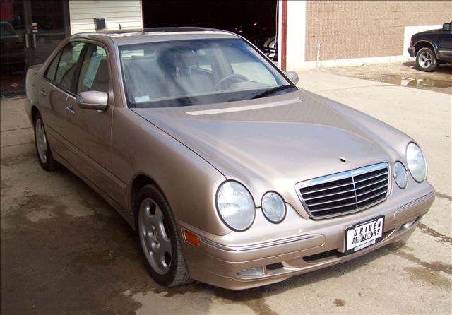 Mercedes-Benz E Class 2001 photo 1