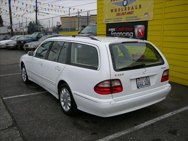 Mercedes-Benz E Class 2001 photo 1