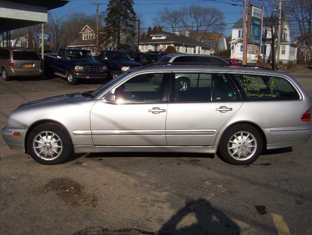 Mercedes-Benz E Class 2001 photo 1