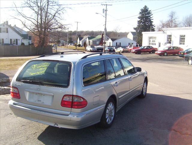 Mercedes-Benz E Class 2001 photo 4