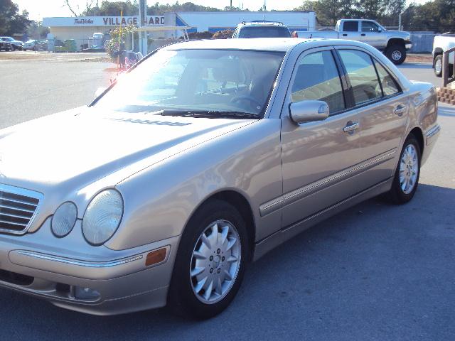 Mercedes-Benz E Class 2001 photo 3